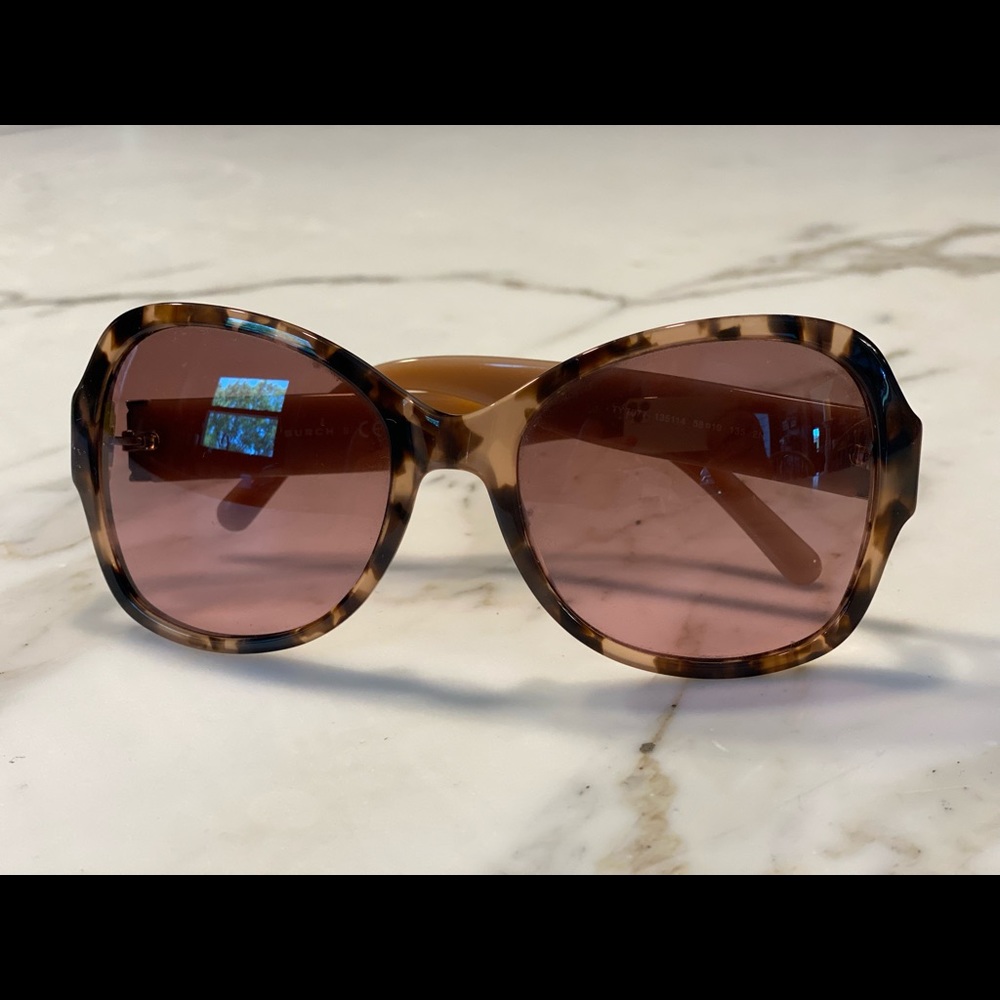 Tory Burch Sunglasses in blush & beige tortoise frame with blush arms.